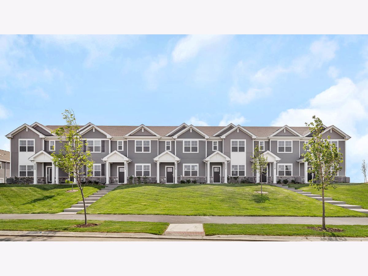 Homes & Condos & Townhomes For Sale Sonoma Trails Oswego Illinois, 2241 Barbera Drive
