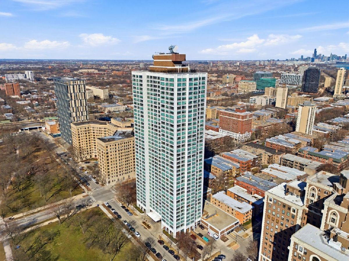  For Sale Chicago Illinois, 1700 56th Street