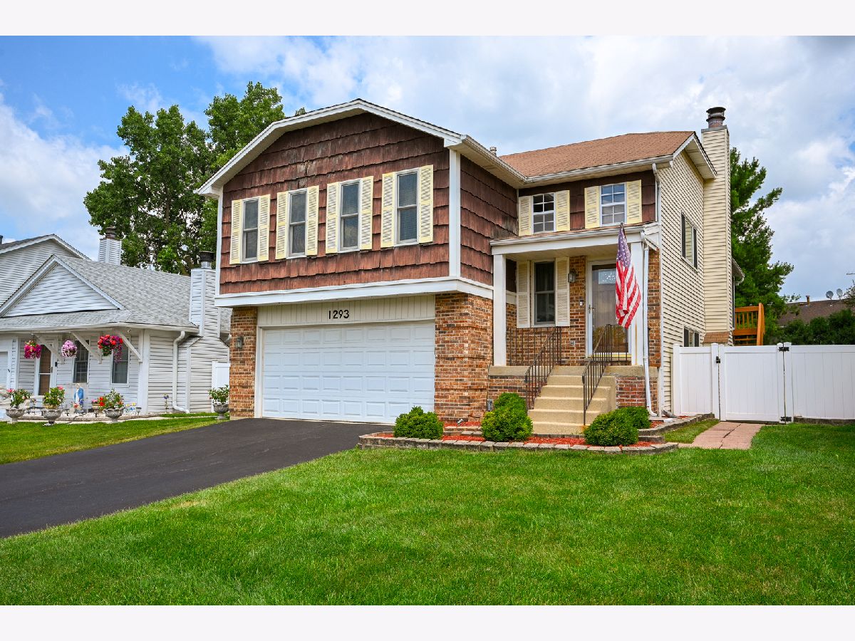  For Sale Carol Stream Illinois, 1293 Caribou Trail