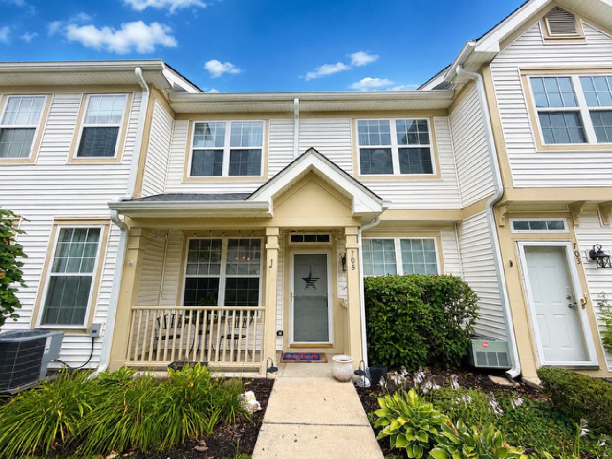  For Sale Lakemoor Illinois, 705 Morris Court
