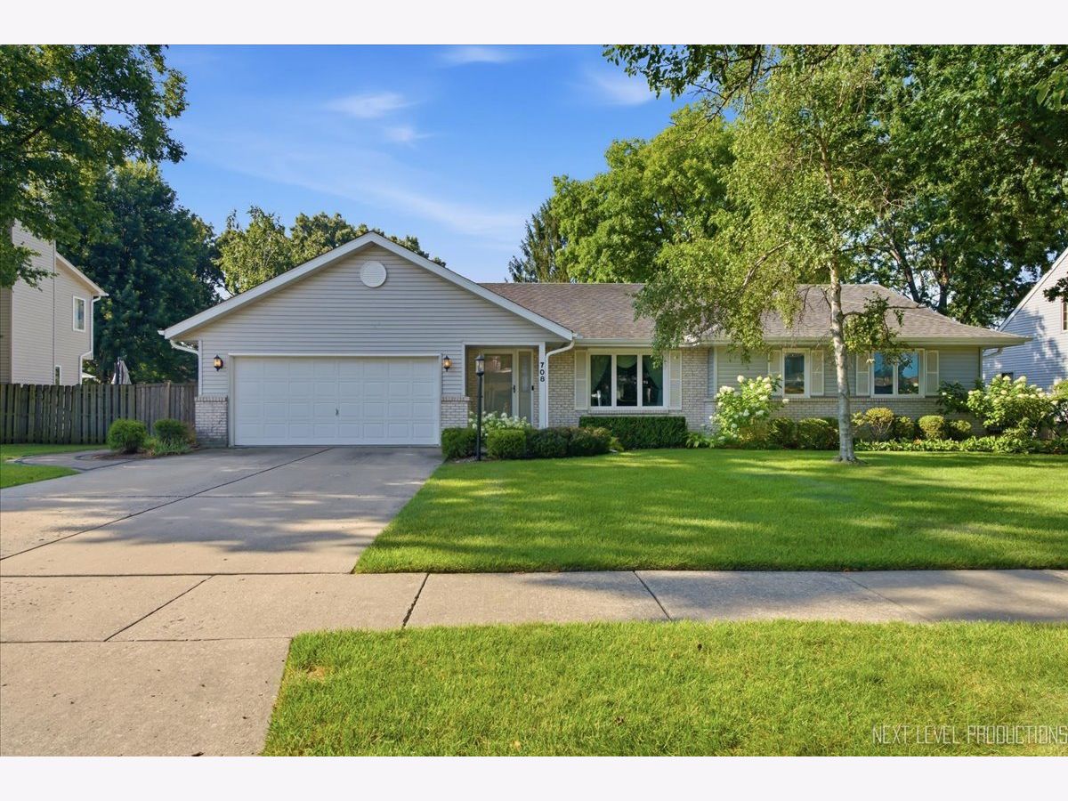  For Sale Minooka Illinois, 708 Coady Drive