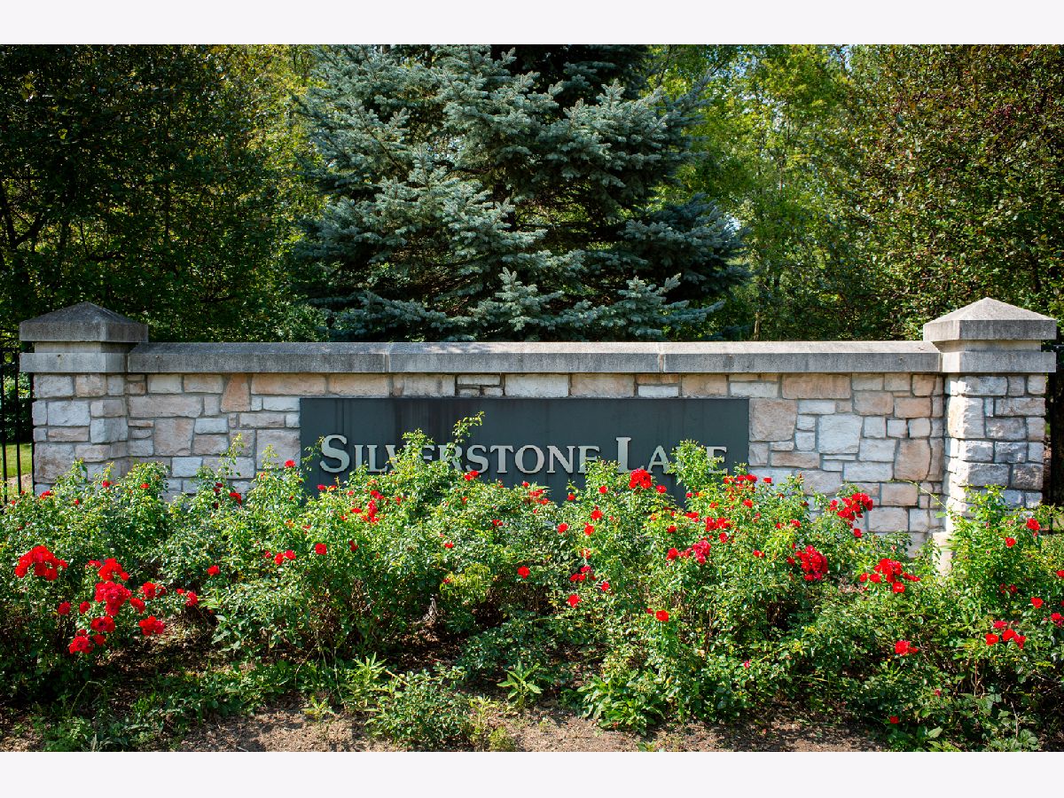  For Sale Carpentersville Illinois, 2017 Silverstone Drive
