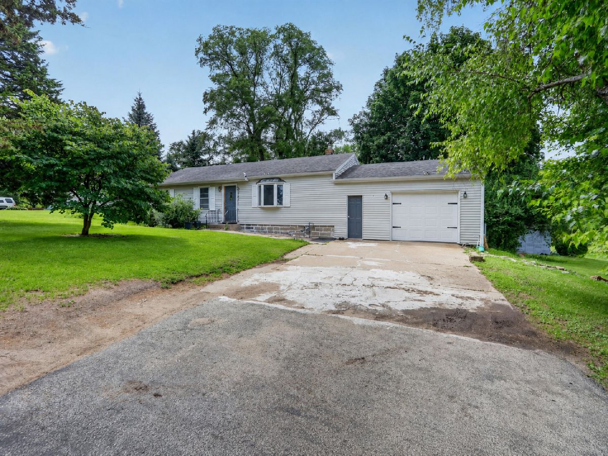  For Sale Loves Park Illinois, 2427 Windsor Road