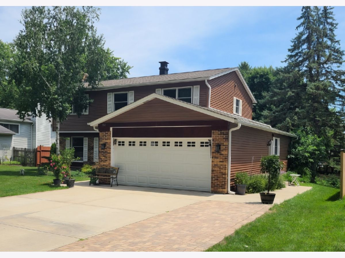 Homes For Sale Wildwood Grayslake Illinois, 17515 Winnebago Drive