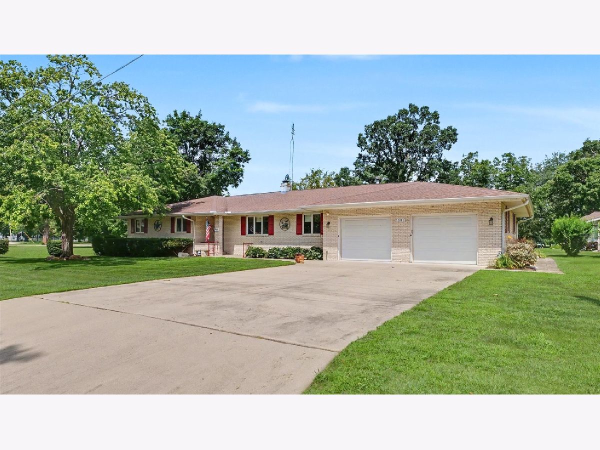  For Sale Farmer City Illinois