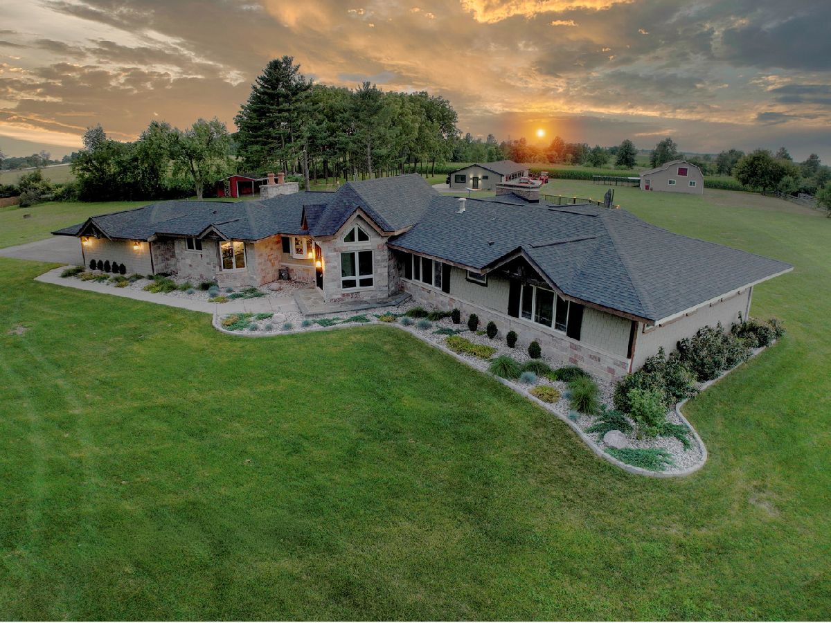  For Sale Maple Park Illinois, 2N612 Landrose Lane