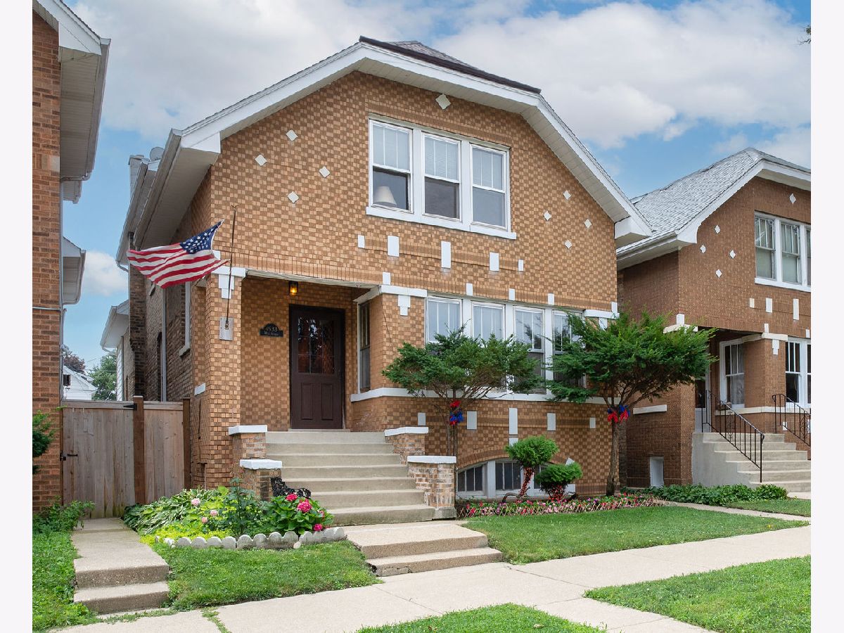  For Sale Chicago Illinois, 4933 Ainslie Street