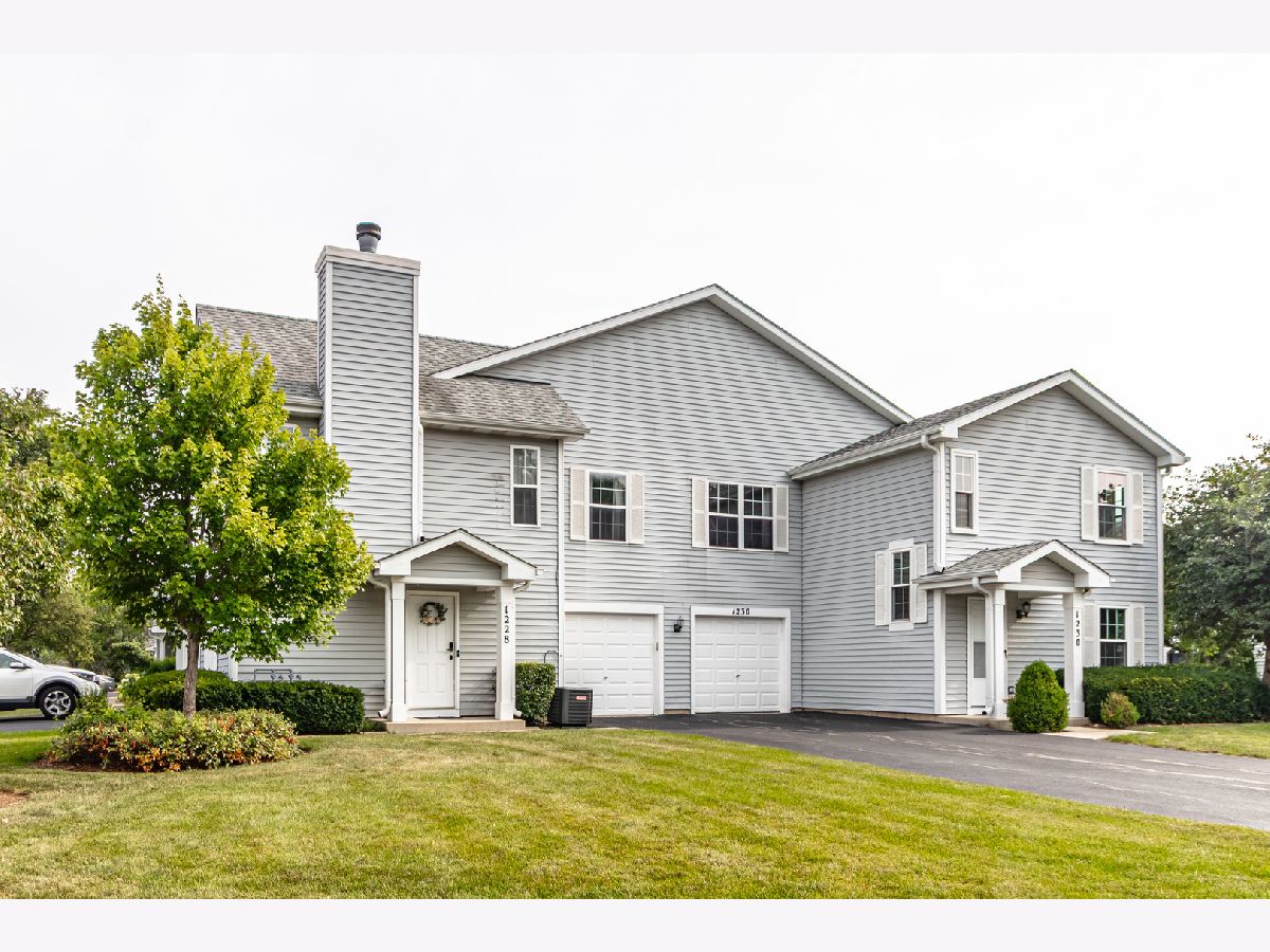  For Sale Mundelein Illinois, 1228 Orleans Drive