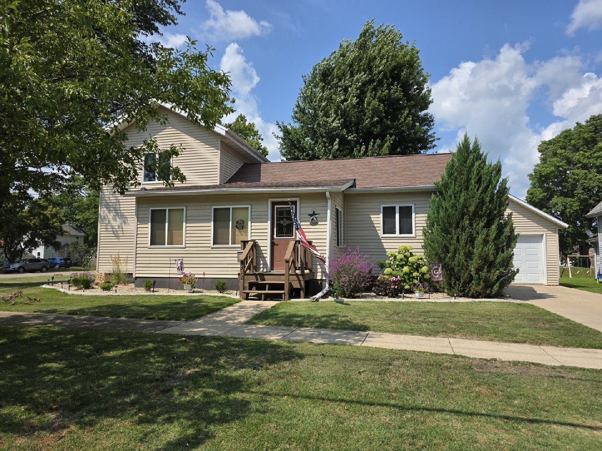  For Sale Prophetstown Illinois, 312 6th Street