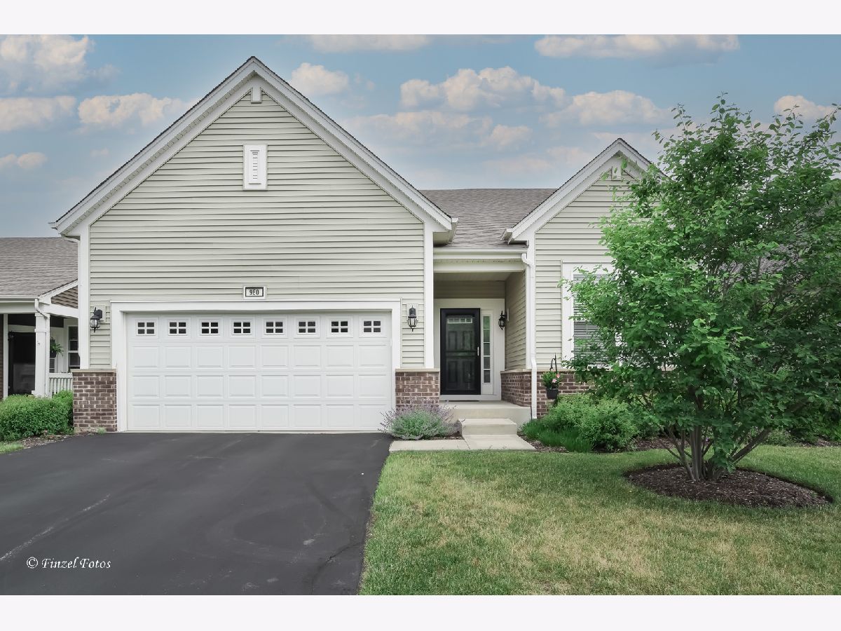 Townhomes & Homes For Sale Carillon At Cambridge Lakes Pingree Grove Illinois, 980 Prescott Lane