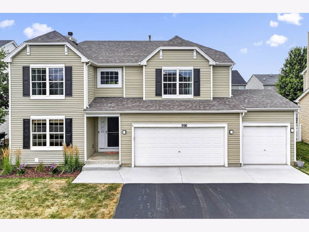  For Sale Antioch Illinois, 996 Timber Lake Drive