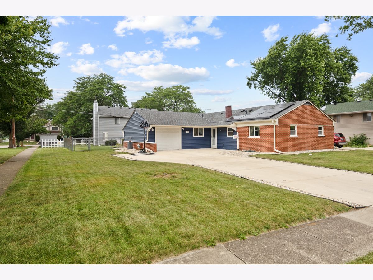  For Sale Glendale Heights Illinois, 1406 Glen Hill Drive