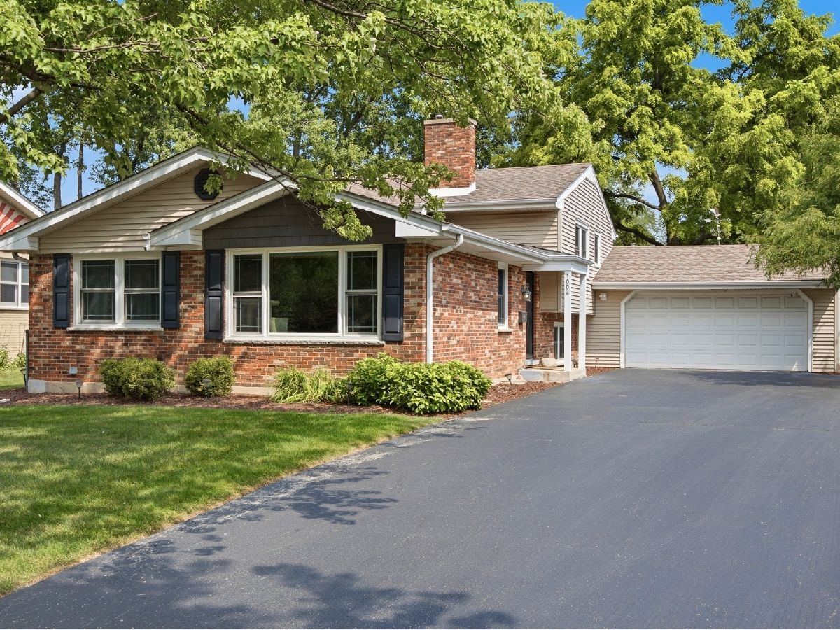 For Sale Downers Grove Illinois, 1004 61st Street