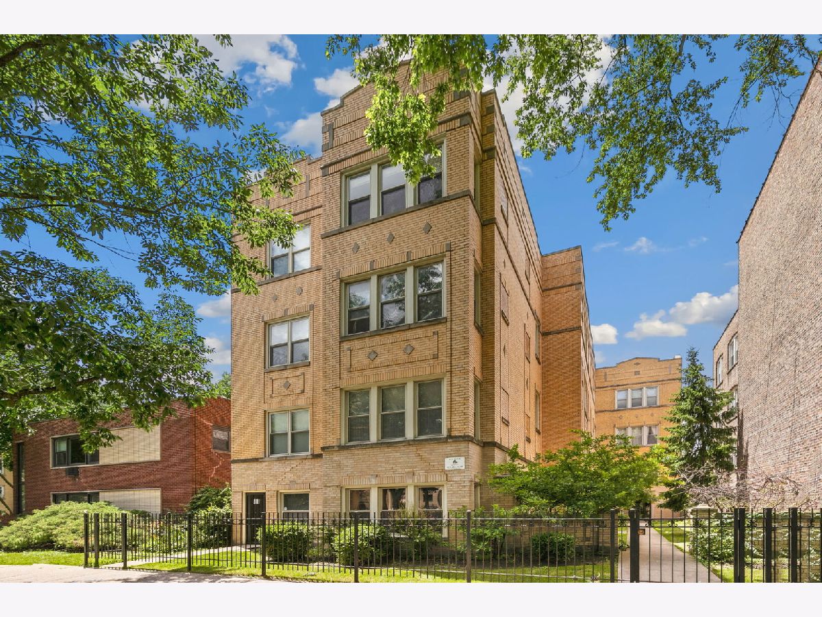  For Sale Chicago Illinois, 4104 Mozart Street