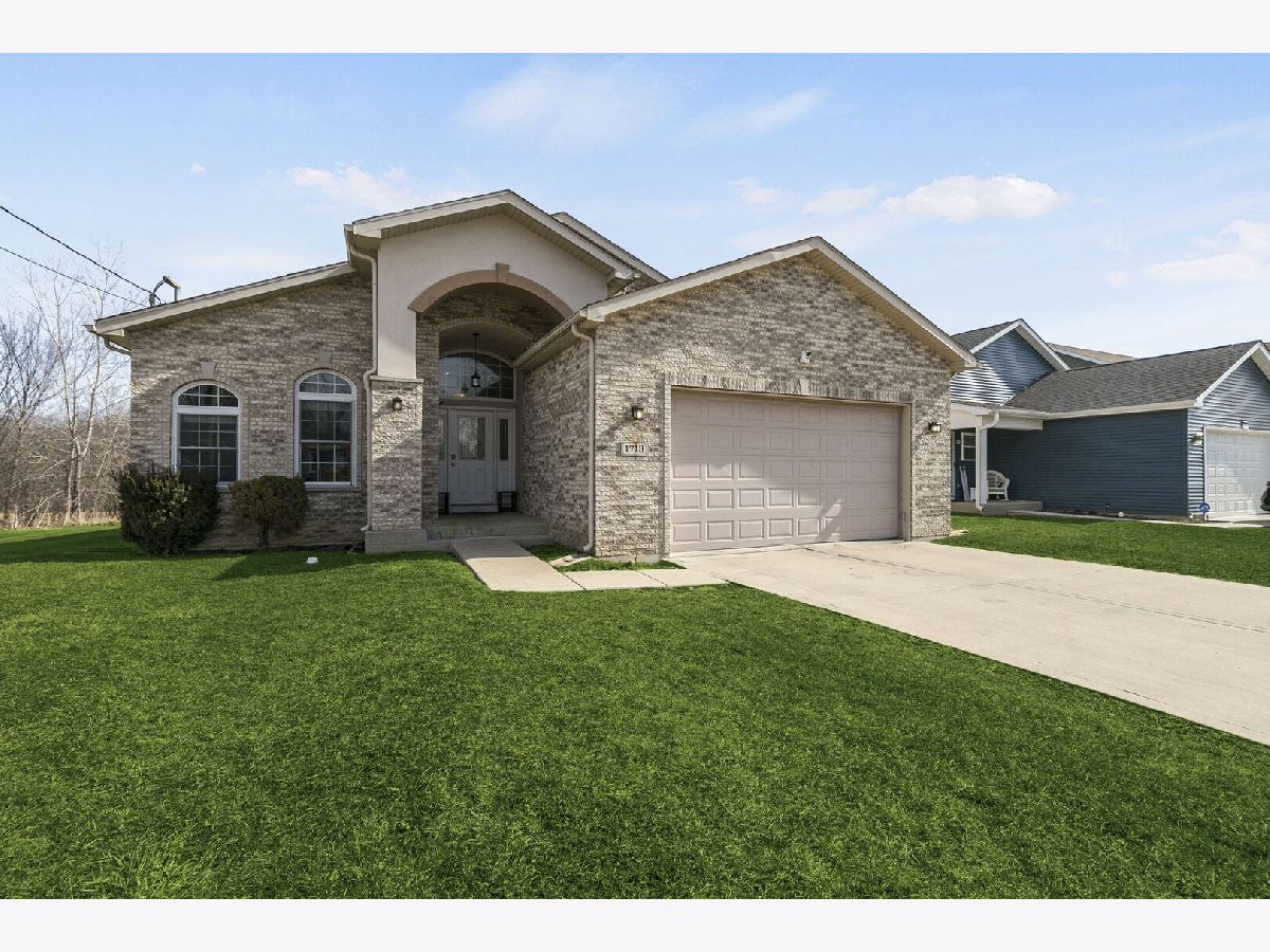  Sold Zion Illinois, 1713 Gilboa
