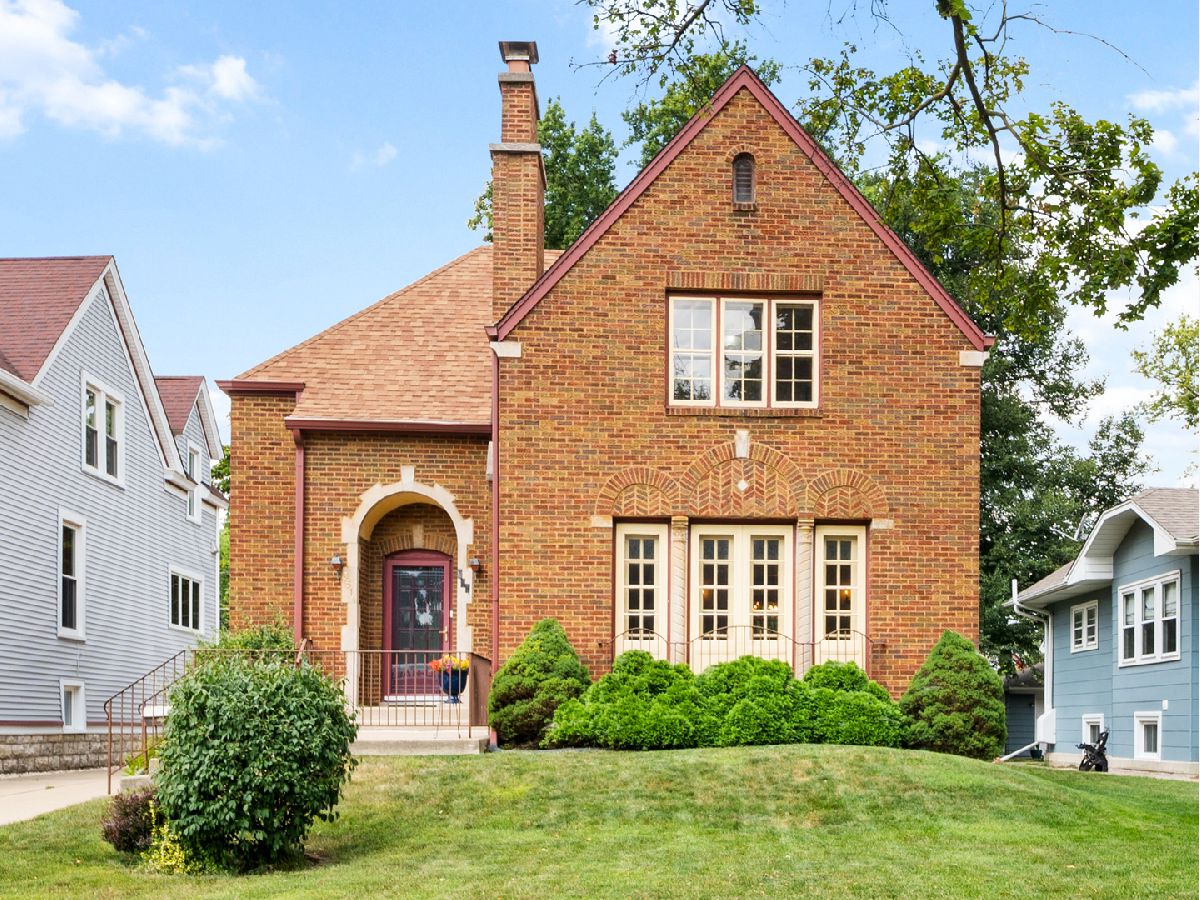  For Sale Brookfield Illinois, 3514 Hollywood Avenue