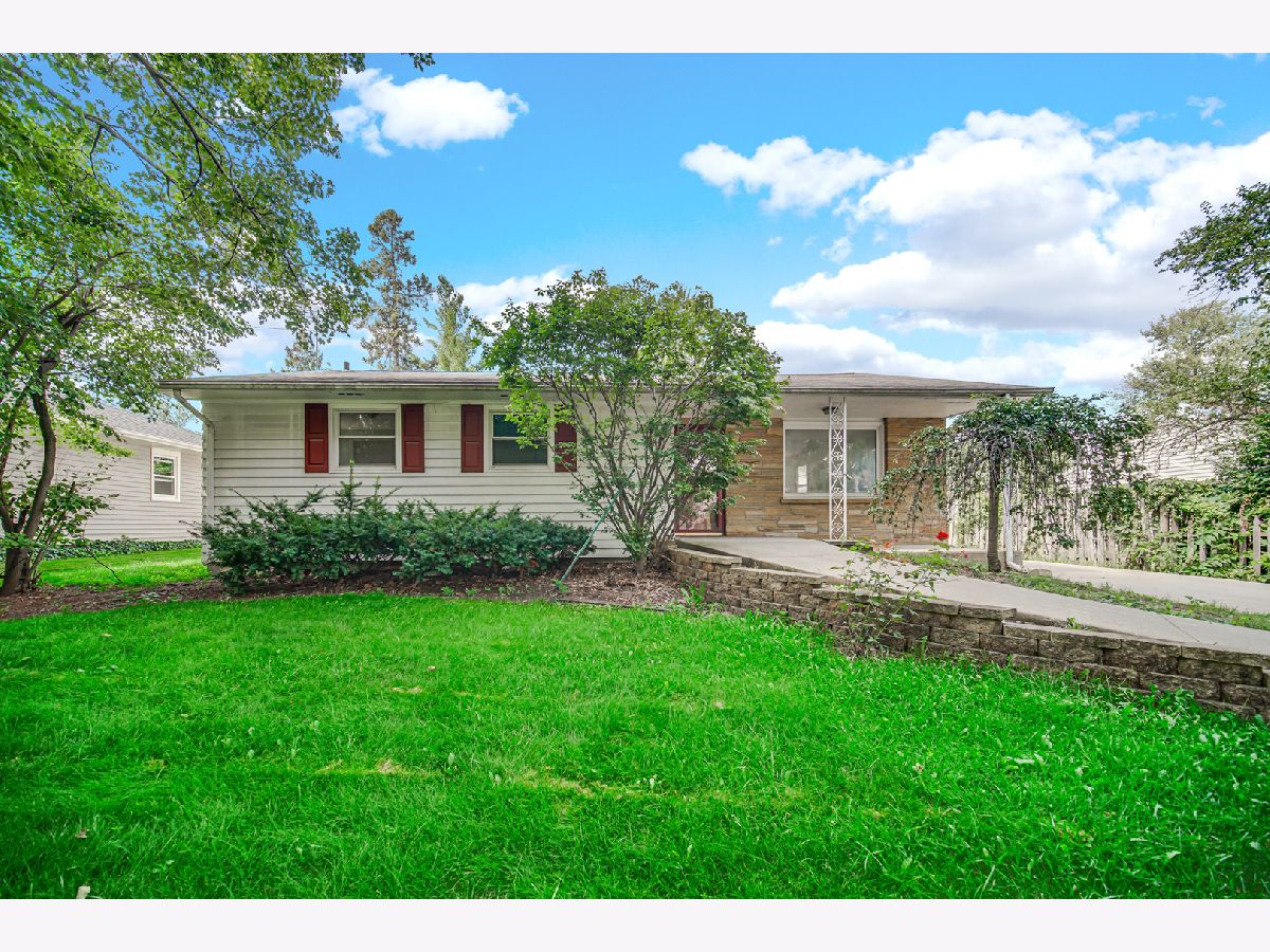  For Sale Aurora Illinois, 223 Randall Road