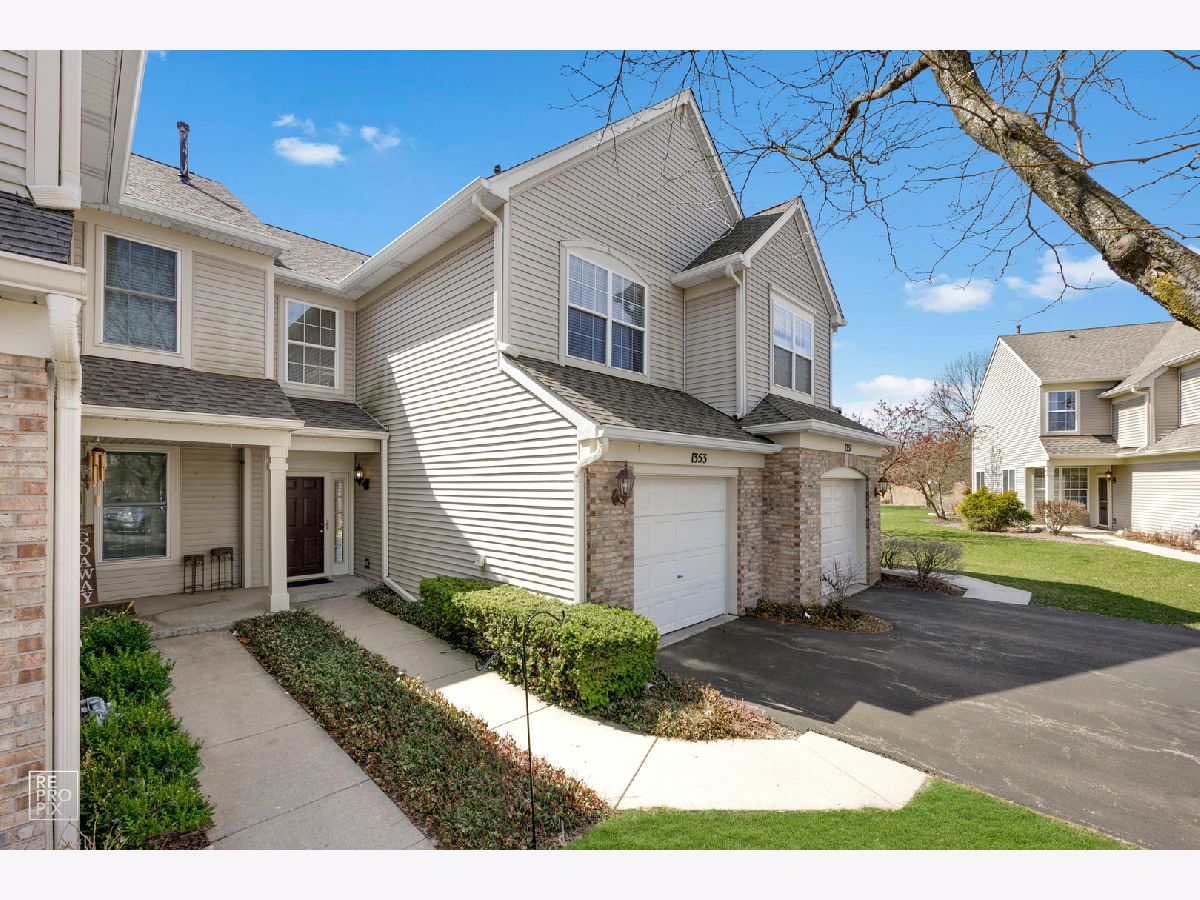  For Rent Grayslake Illinois, 1353 Longchamps