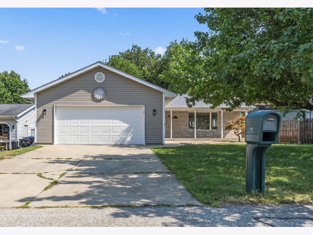  For Sale Bloomington Illinois, 38 Edgewood Court
