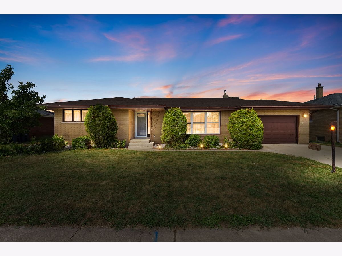  For Sale Lansing Illinois, 2308 185th Street