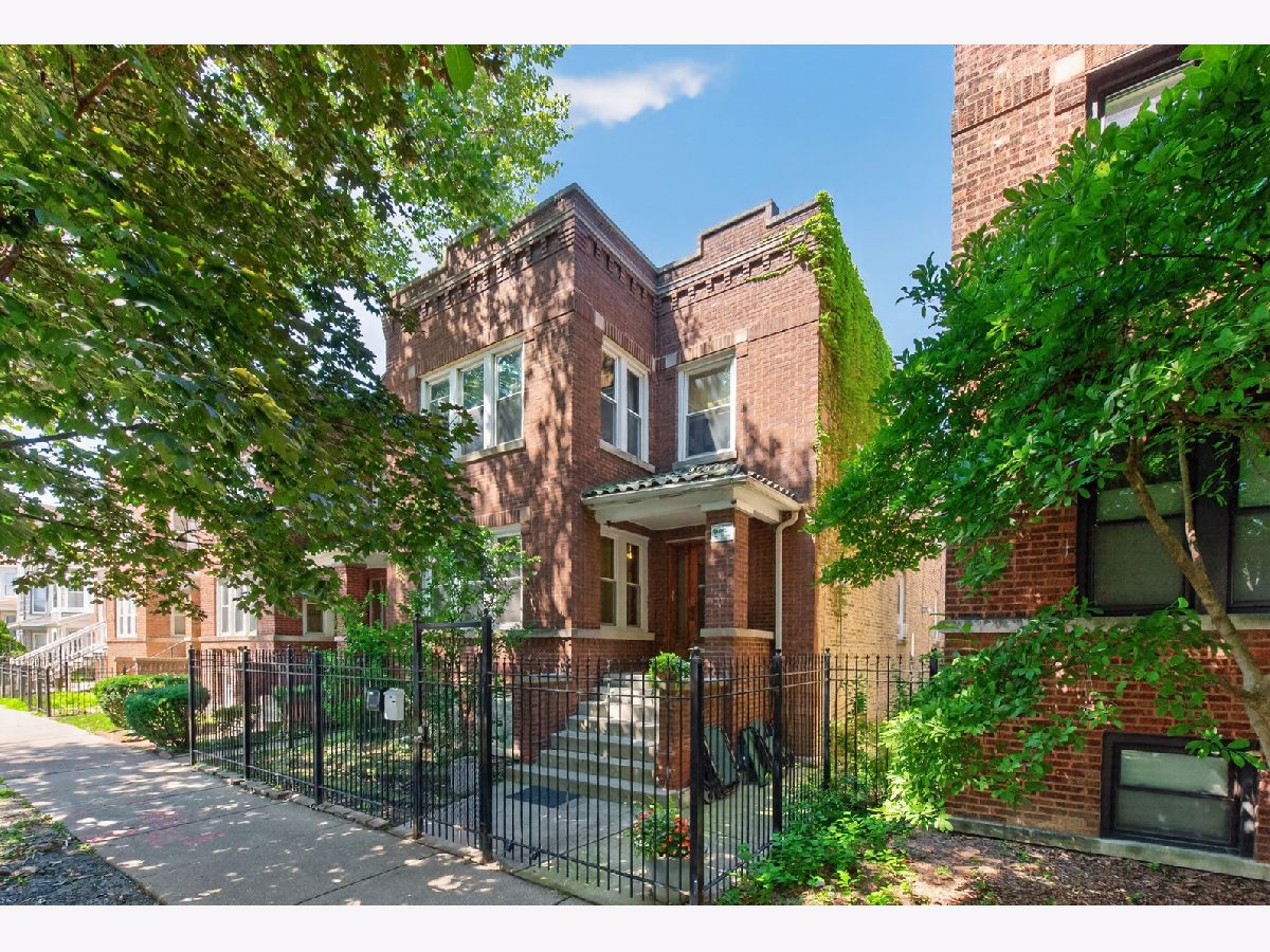  For Sale Chicago Illinois, 2926 Avers Avenue