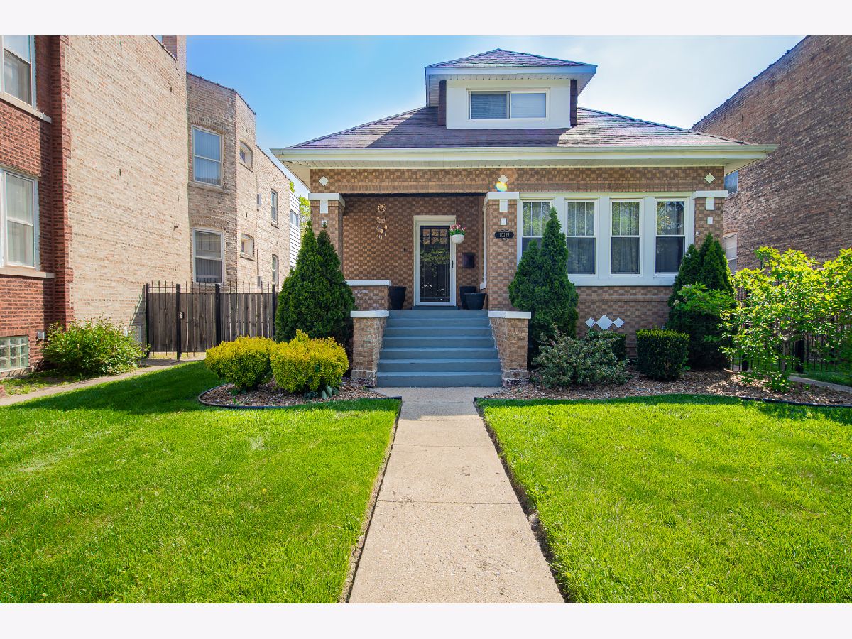 Homes & Condos & Townhomes For Sale Beverly Hills Chicago Illinois, 10215 Charles Street