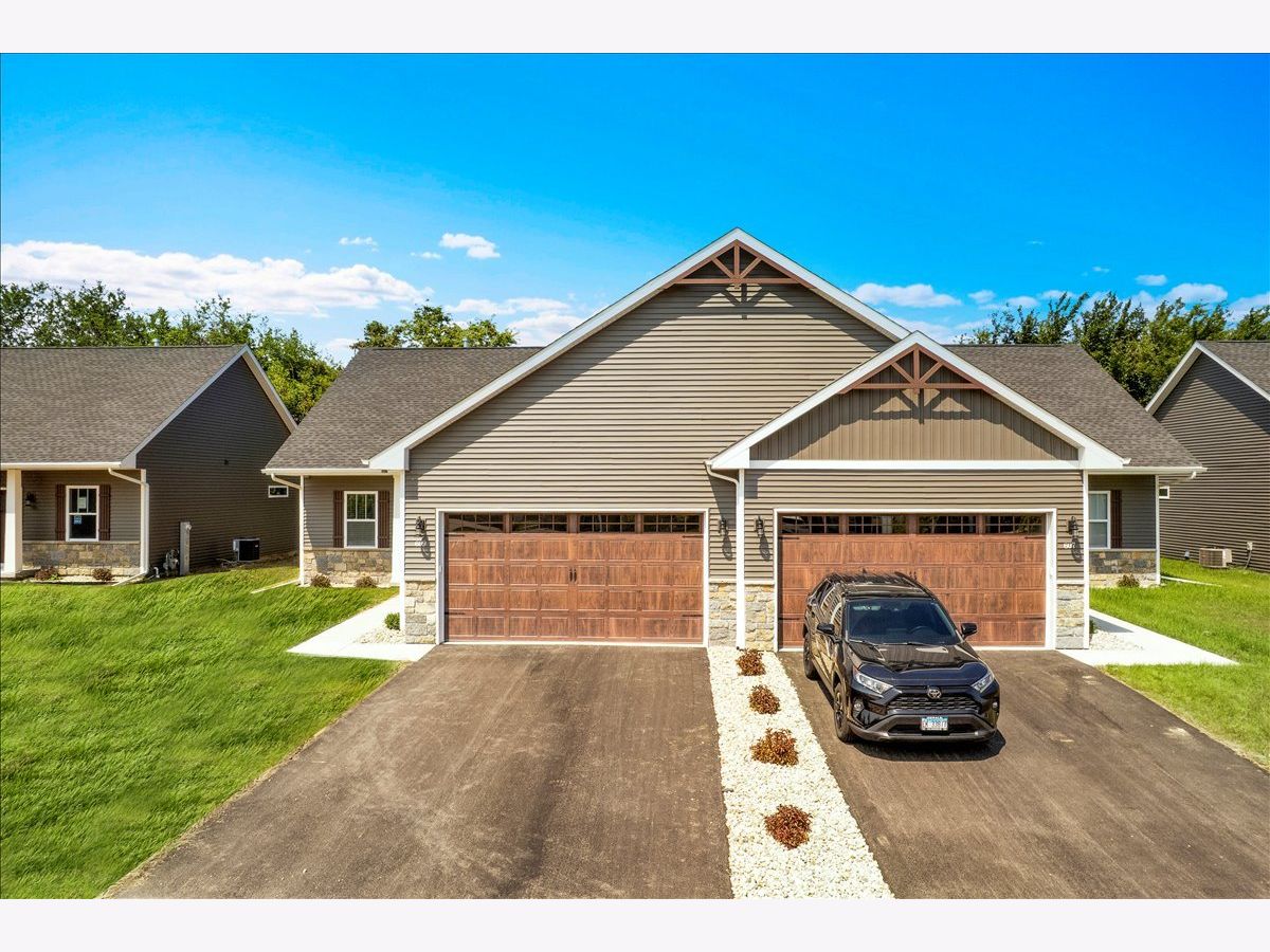  For Sale Sycamore Illinois, 609 Anjali Court