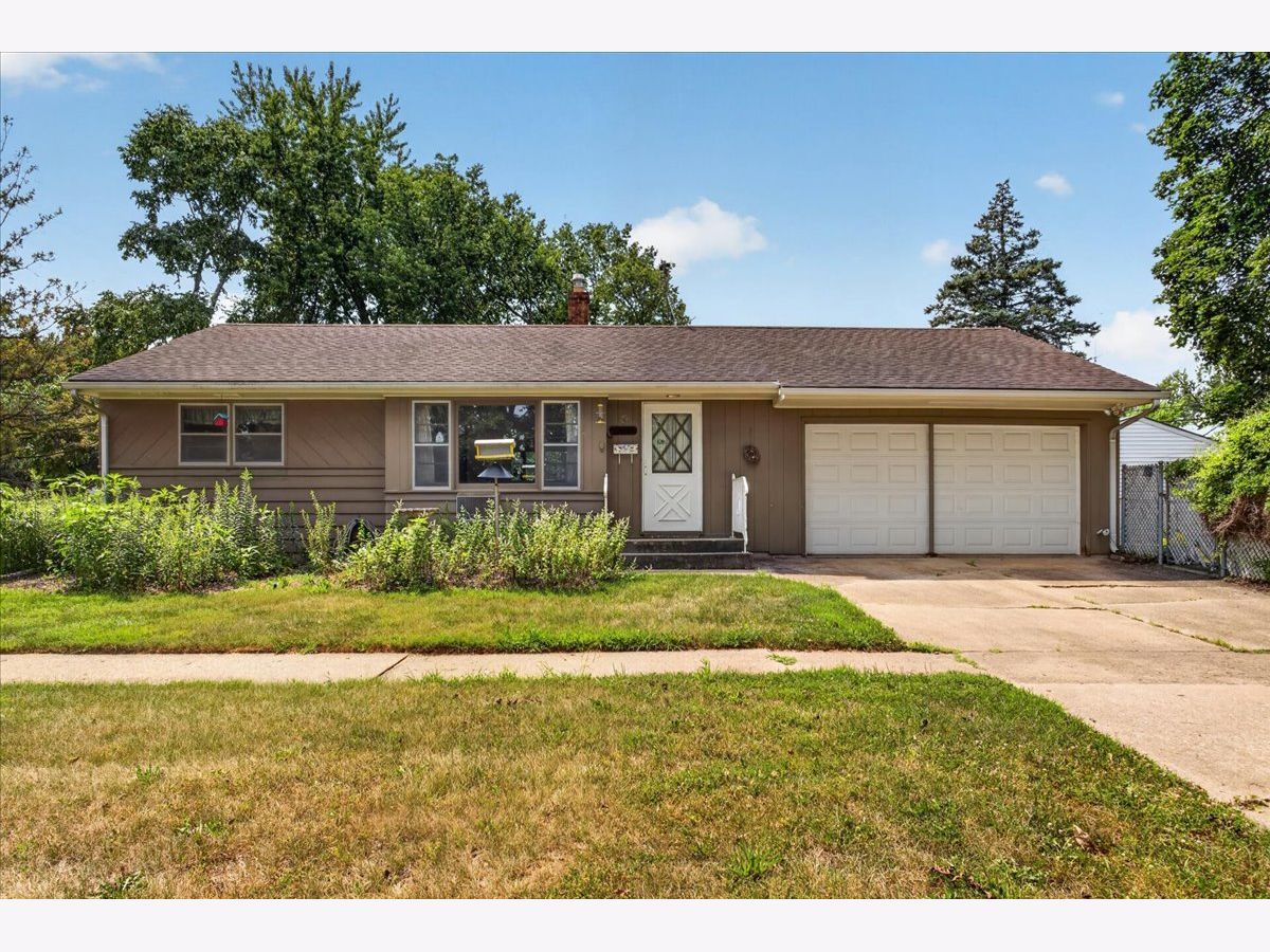  For Sale Rockford Illinois, 2804 Winnebago Street