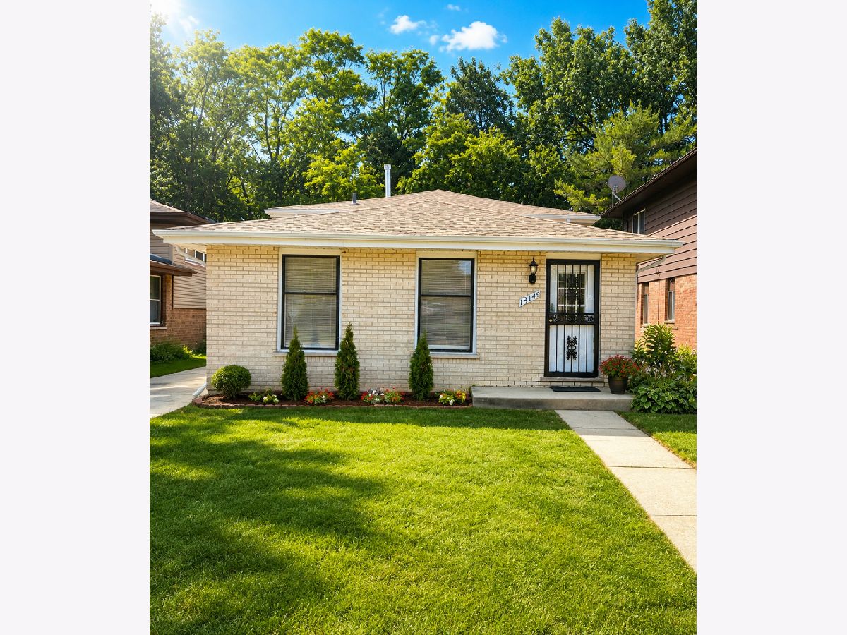  For Rent Country Club Hills Illinois, 18149 Ravisloe