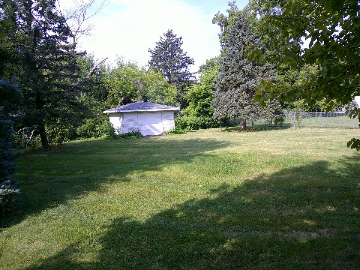  For Sale Dekalb Illinois, 1433 Oakwood Drive