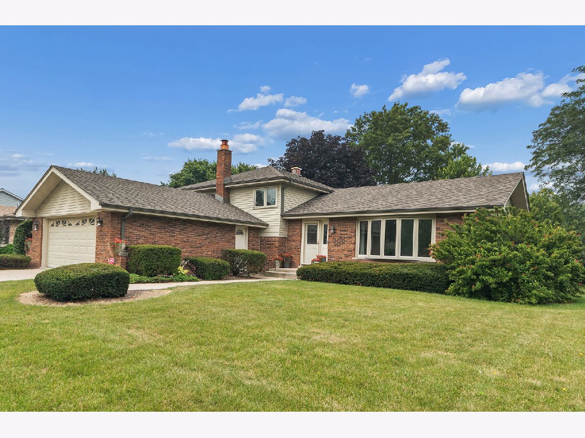 Homes For Sale Orland Terrace Orland Park Illinois, 15208 Royal Foxhunt Road