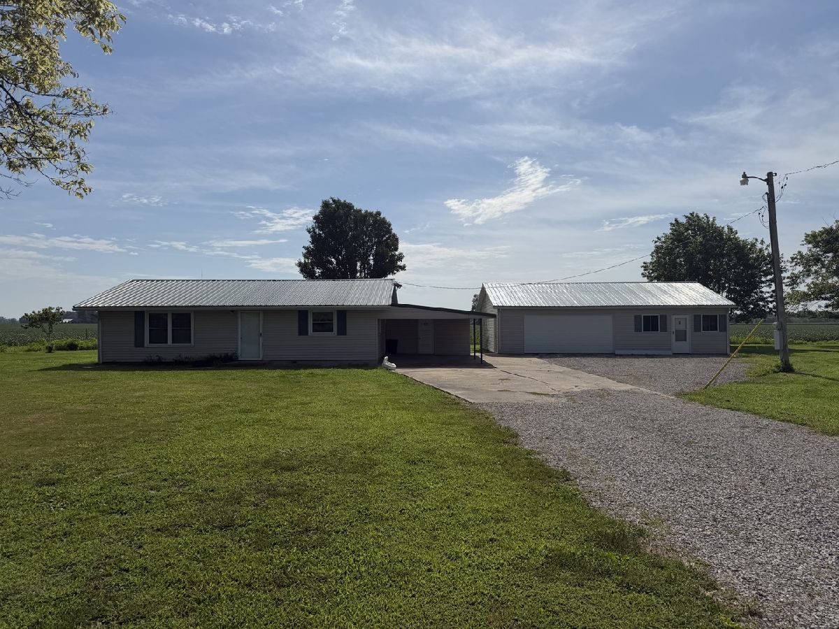  Sold Tamaroa Illinois, 4016 Valier Carpet