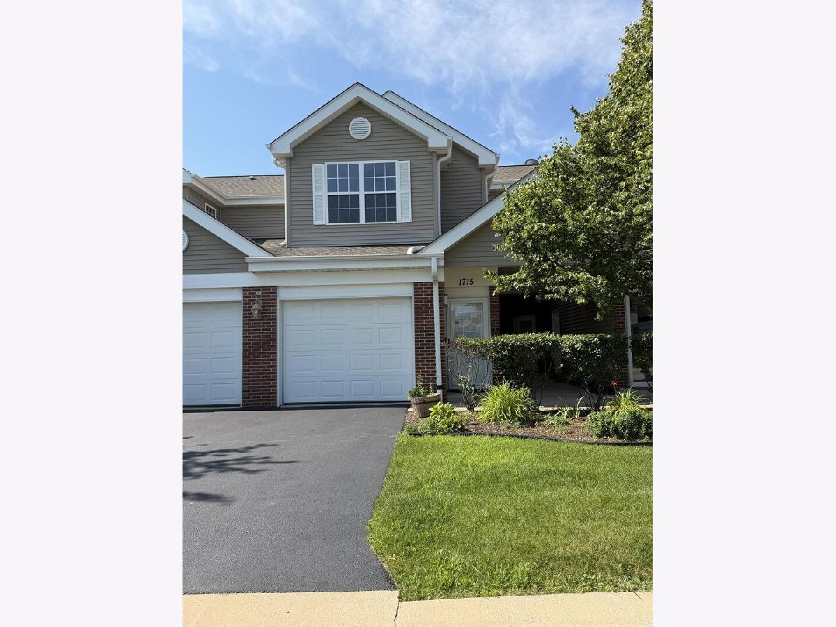 For Sale Cherry Valley Illinois, 1715 White Oak Trail