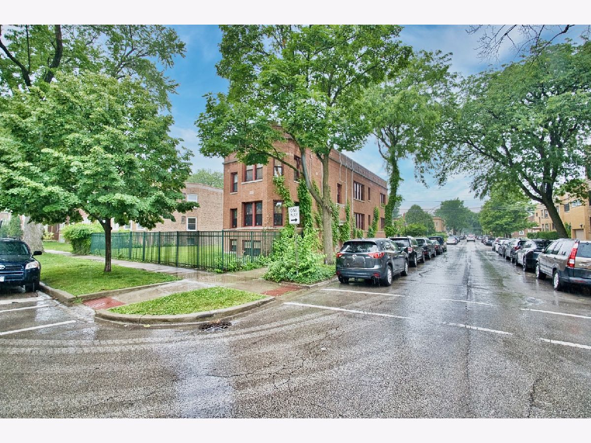  For Rent Chicago Illinois, 2437 North Shore