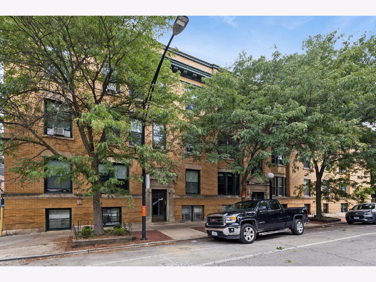  For Sale Chicago Illinois, 442 Dickens Avenue