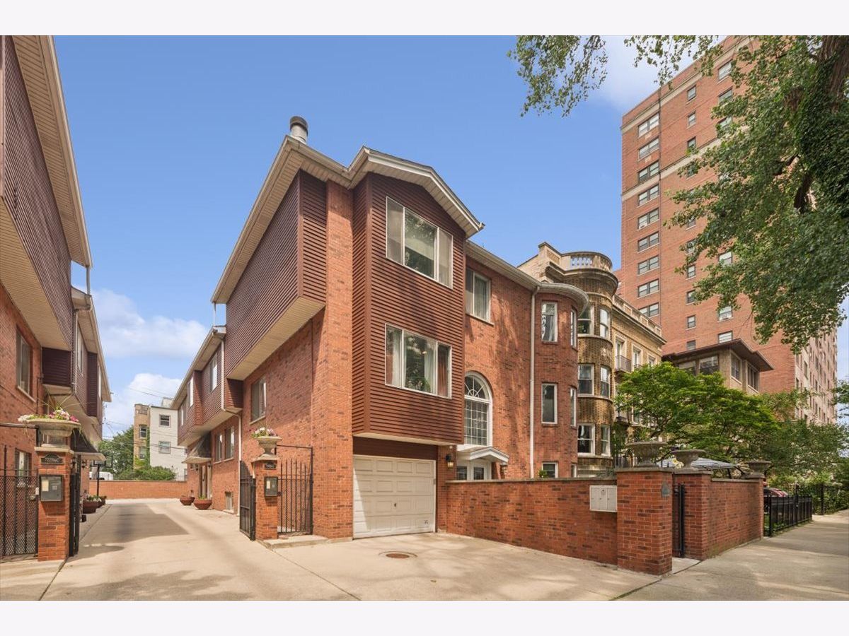 For Sale Chicago Illinois, 716 Junior Terrace