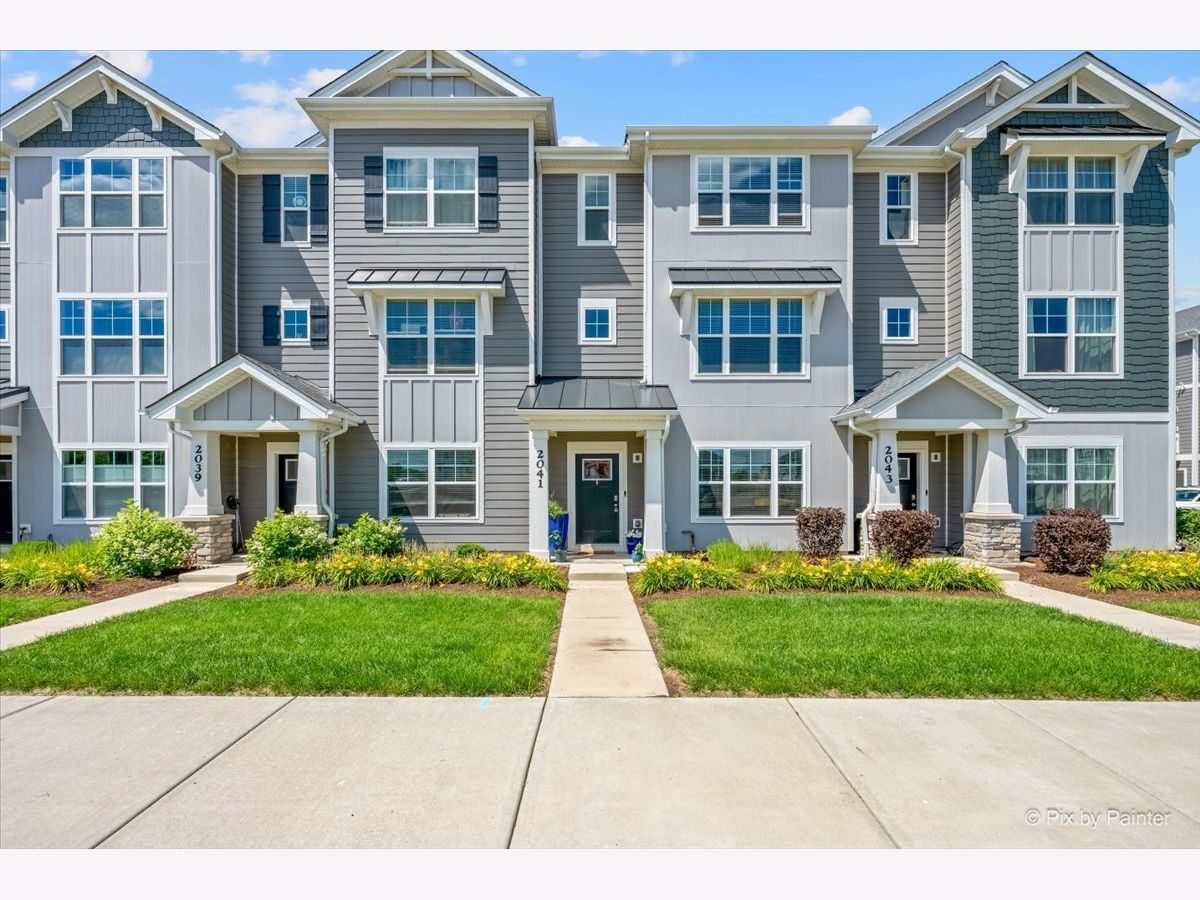  For Sale Mundelein Illinois, 2041 Sequoia Avenue