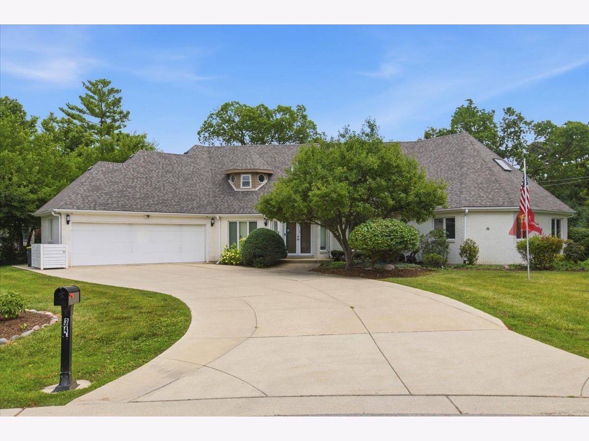  For Sale Oak Brook Illinois, 34 Robin Hood