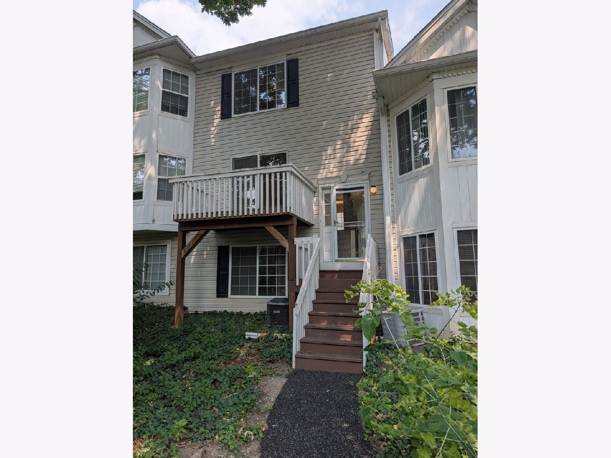  For Sale Round Lake Illinois, 293 Treehouse Lane