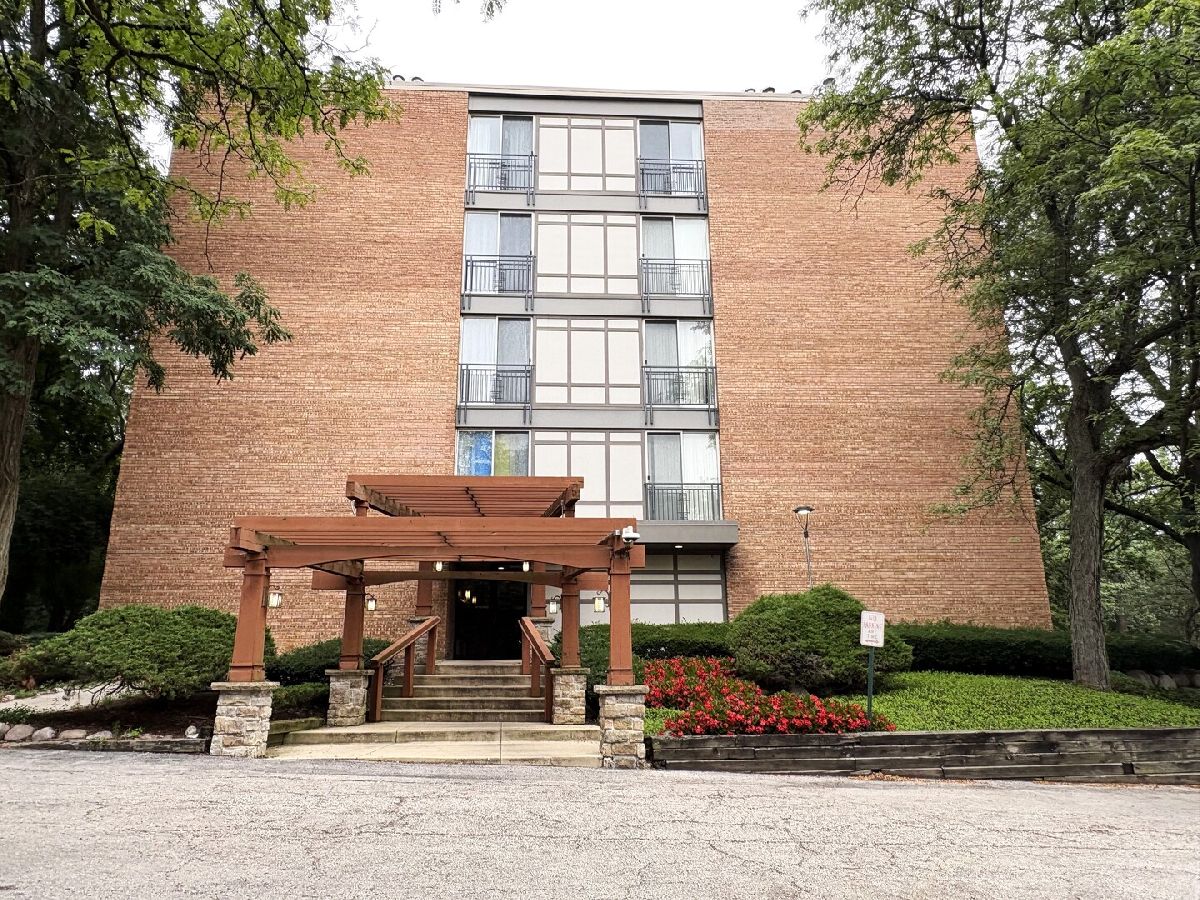  For Rent Lisle Illinois, 5810 Oakwood