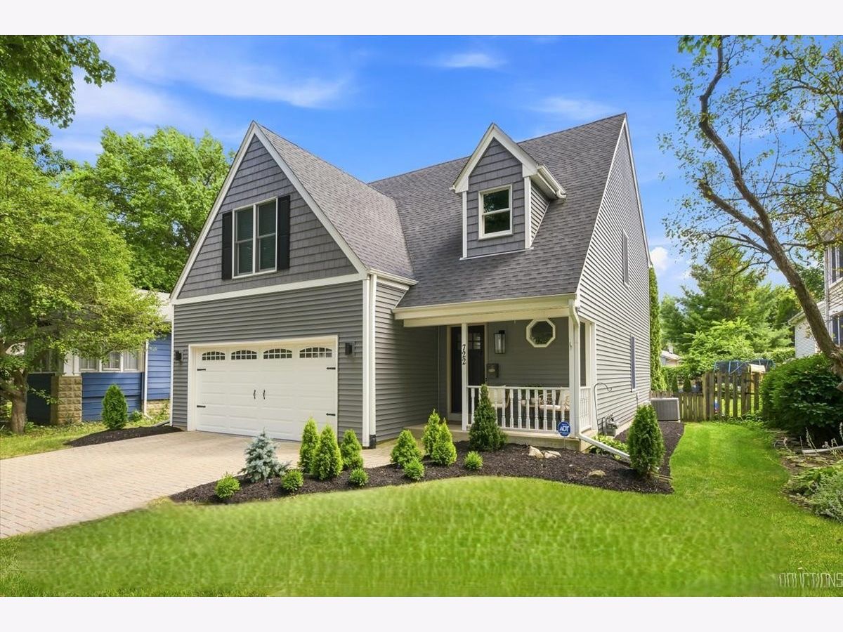  For Sale Geneva Illinois, 722 Center Street