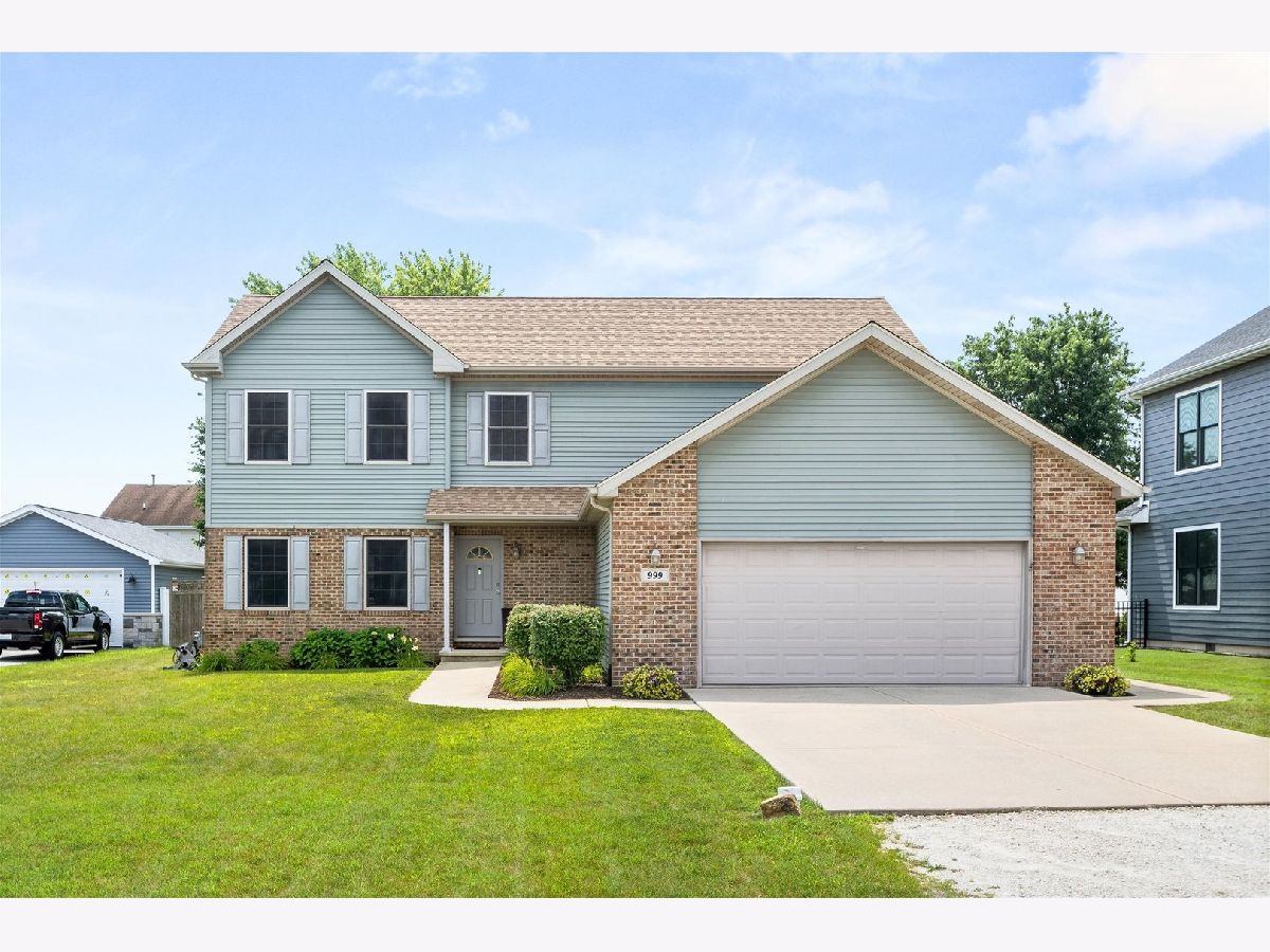  For Sale Braidwood Illinois, 999 Cermak Road