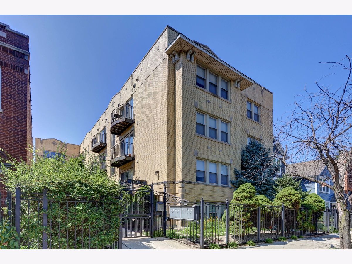 For Sale Chicago Illinois, 2836 Dawson Avenue