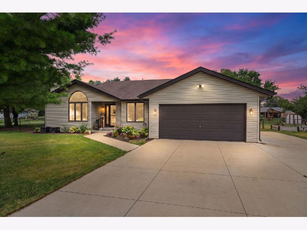  For Sale South Beloit Illinois, 14624 Joseph Parkway