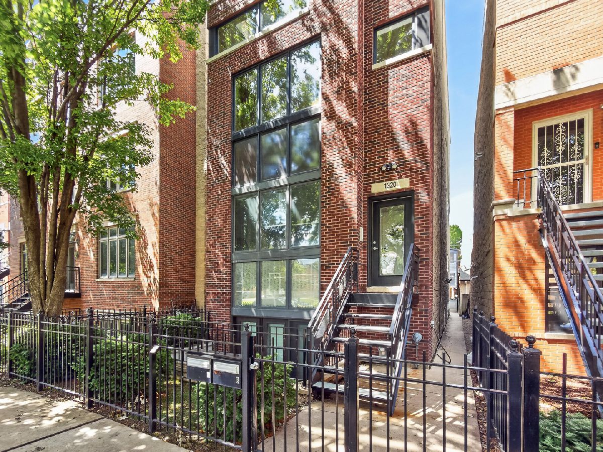  For Sale Chicago Illinois, 1320 Grenshaw Street