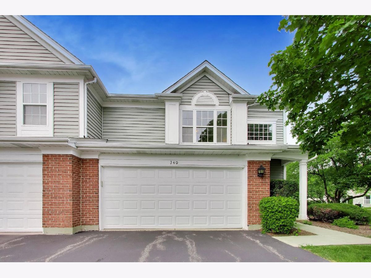 Townhomes For Sale Coventry Park Palatine Illinois, 340 Jewel Court