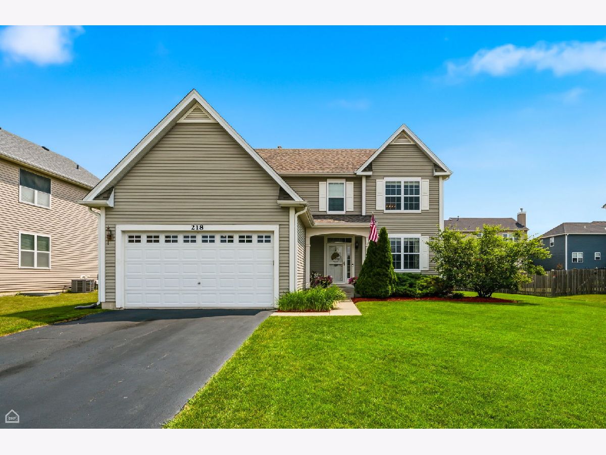 Homes & Townhomes & Condos For Sale Churchill Club Oswego Illinois, 218 Woodford Road