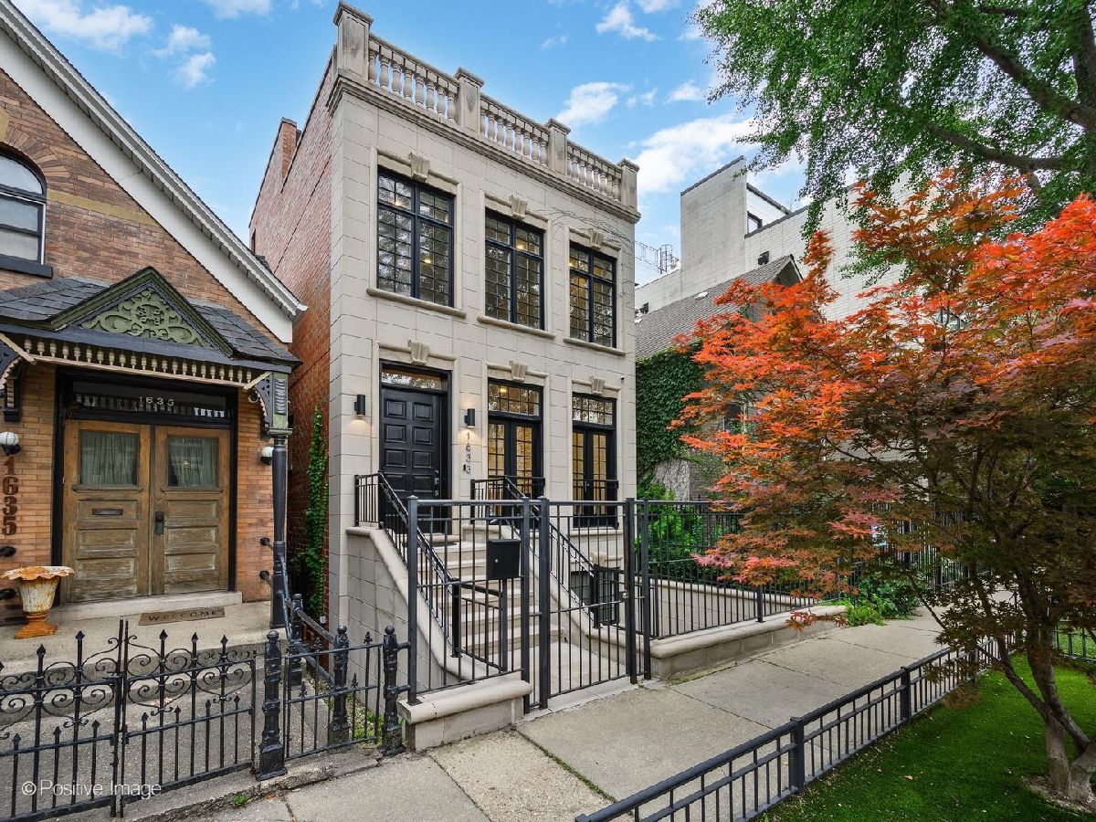  For Sale Chicago Illinois, 1633 Wolcott Avenue