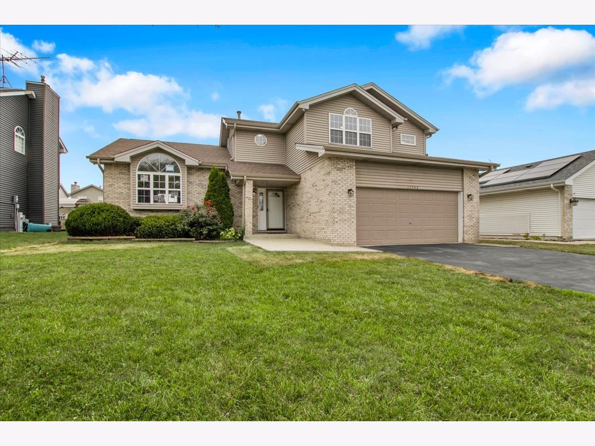  For Sale Country Club Hills Illinois, 17942 Edwards Avenue