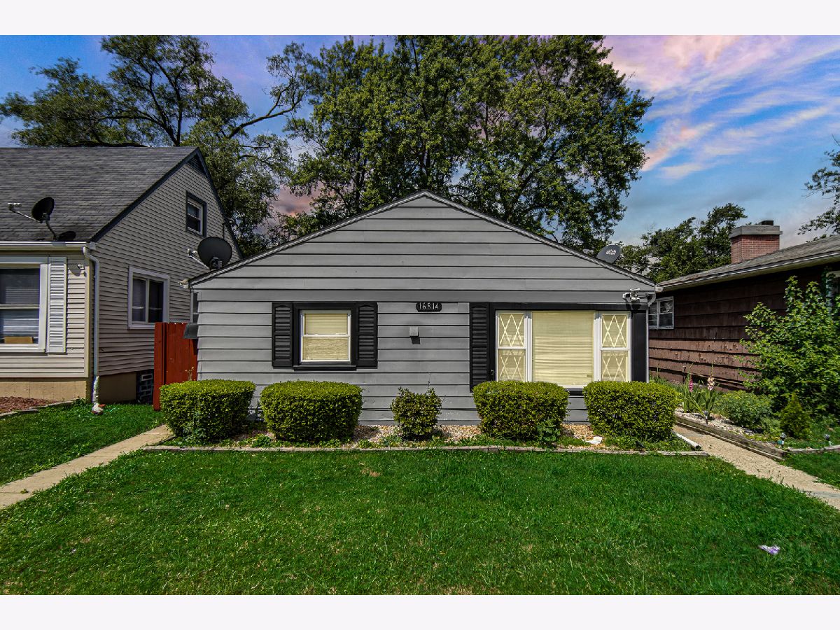  For Sale Hazel Crest Illinois, 16814 Crane Avenue